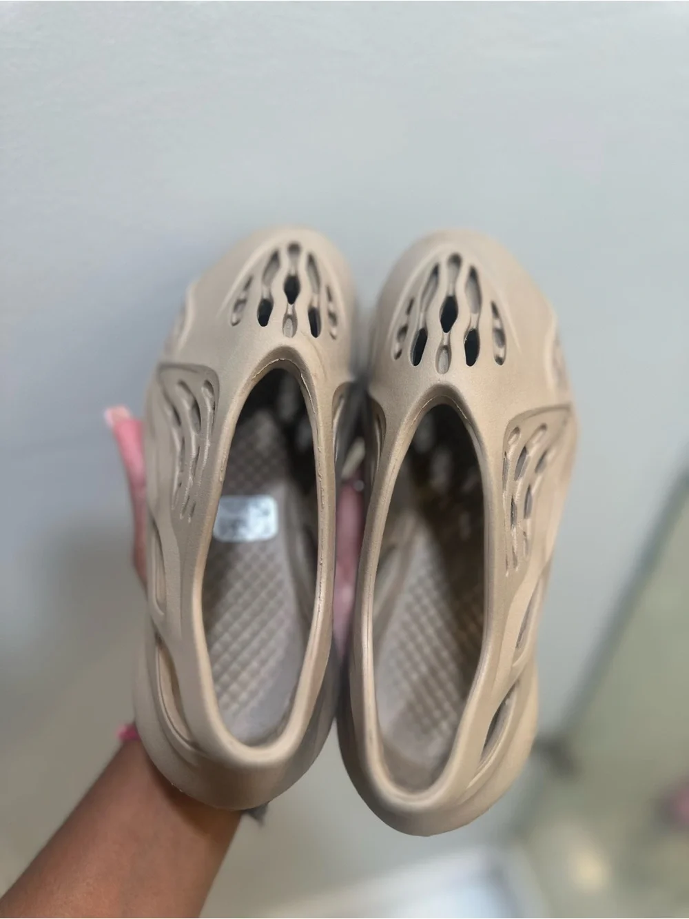 Yeezy Kids Foam Clog in Neutral Tan